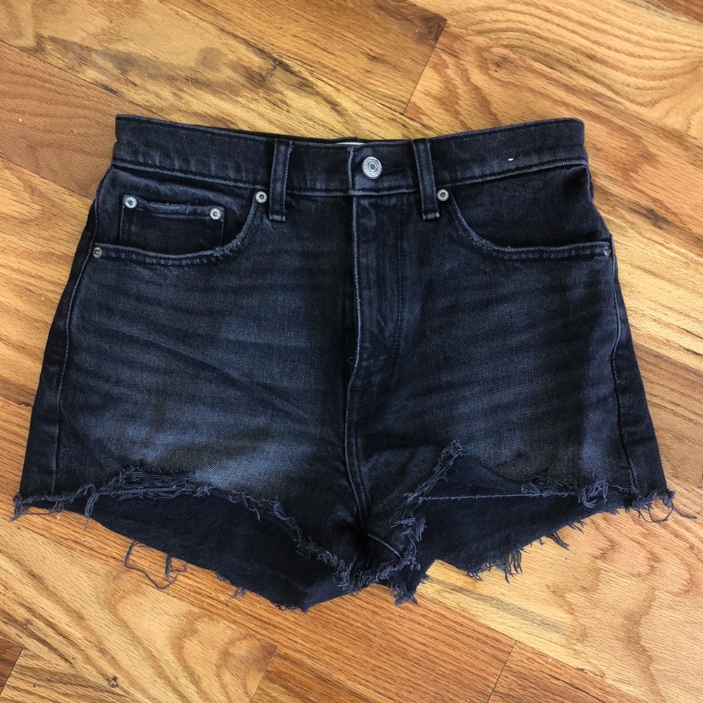 Abercrombie & Fitch high rise mom short